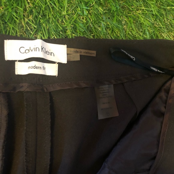 Calvin Klein modern fit woman’s slacks - Picture 2 of 3